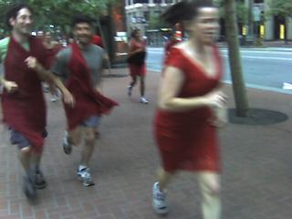 reddressrun_071805_002.jpg