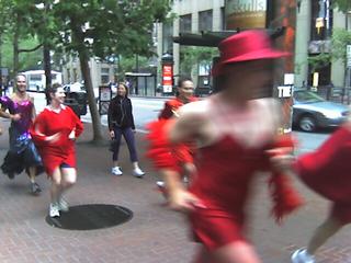 reddressrun_071805_001.jpg